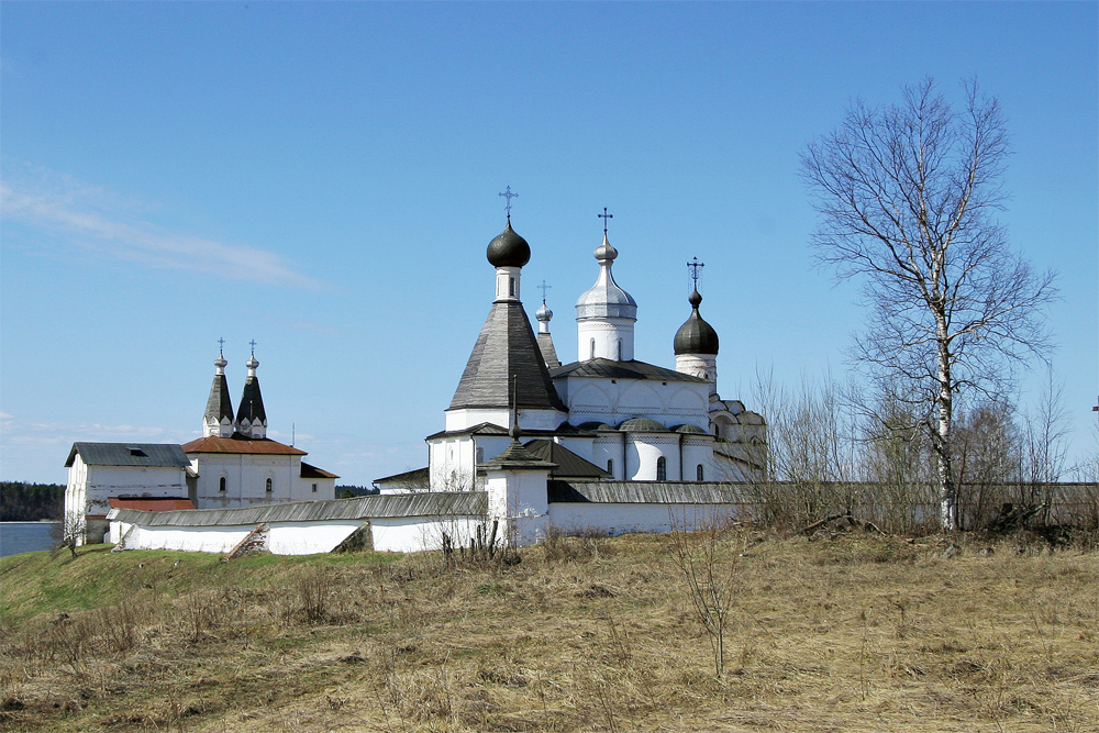 Ferapontov Monastery file photo, adapted from wikimedia commons image at http://commons.wikimedia.org/wiki/File:Ferapontov_Monastery_020509.jpg, posted by Enotovidnii